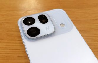 1366 2000