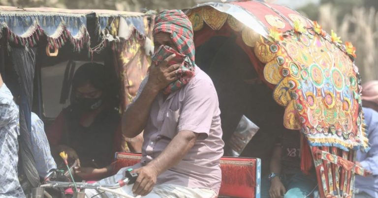 শনিবার সকালে ঢাকার বাতাসের মান বিশ্বের চতুর্থ খারাপ